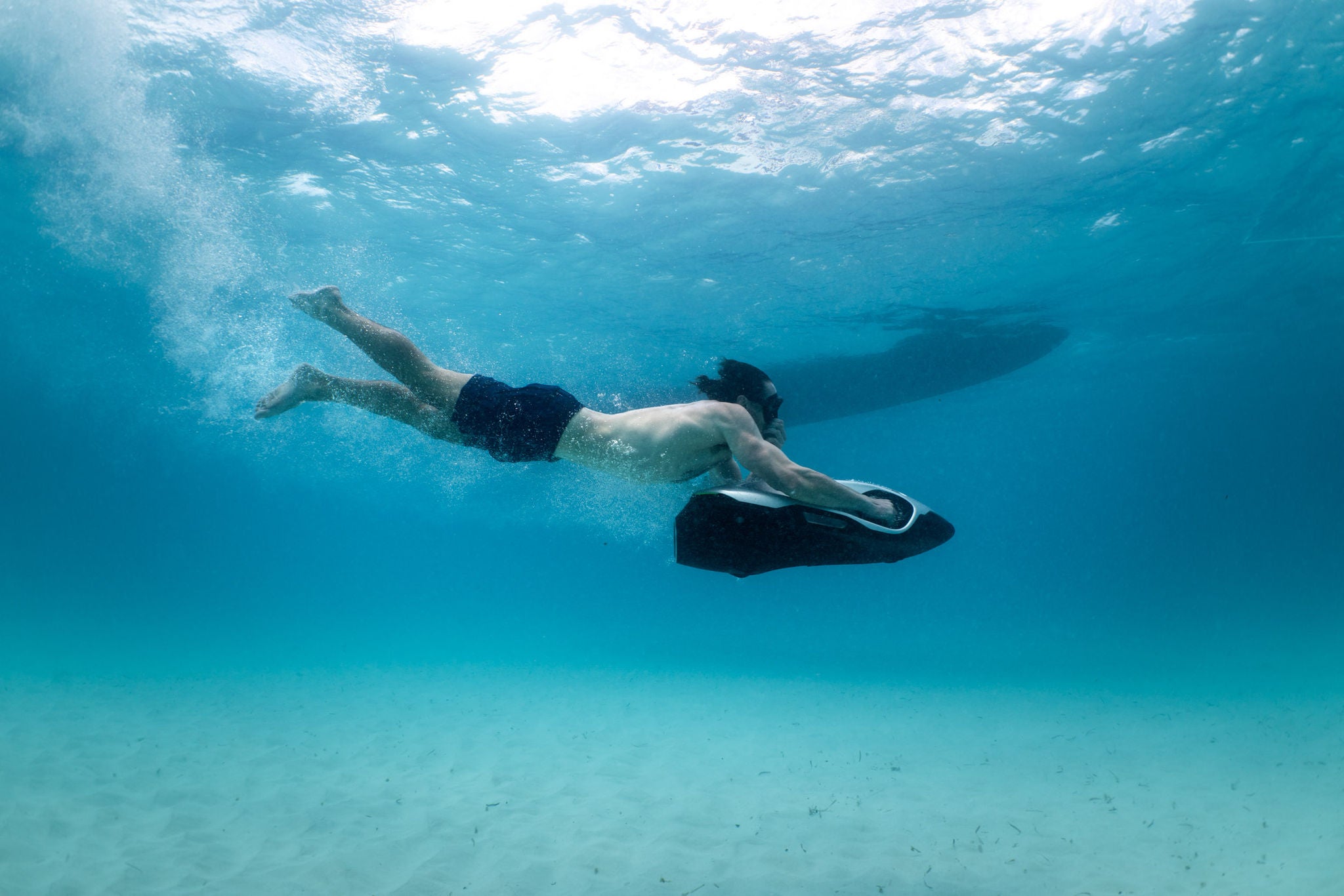 Andy Mann & NAVAN on an expedition in the Bahamas
