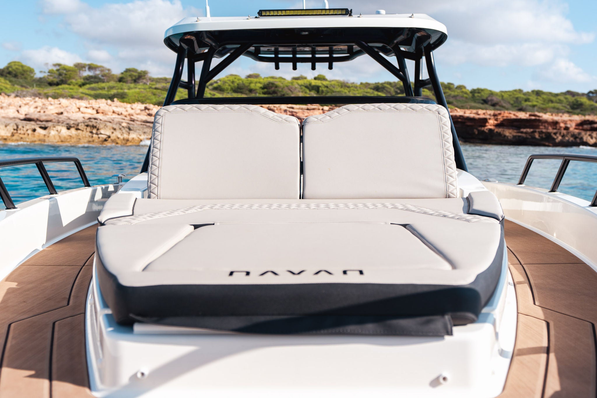 Detail of the bow of the NAVAN S30