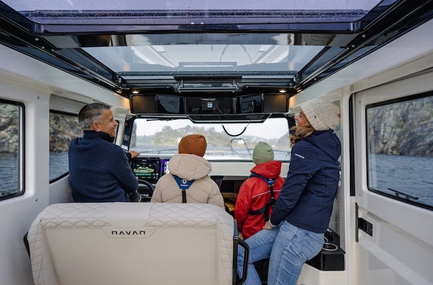 Detail image of the NAVAN C30